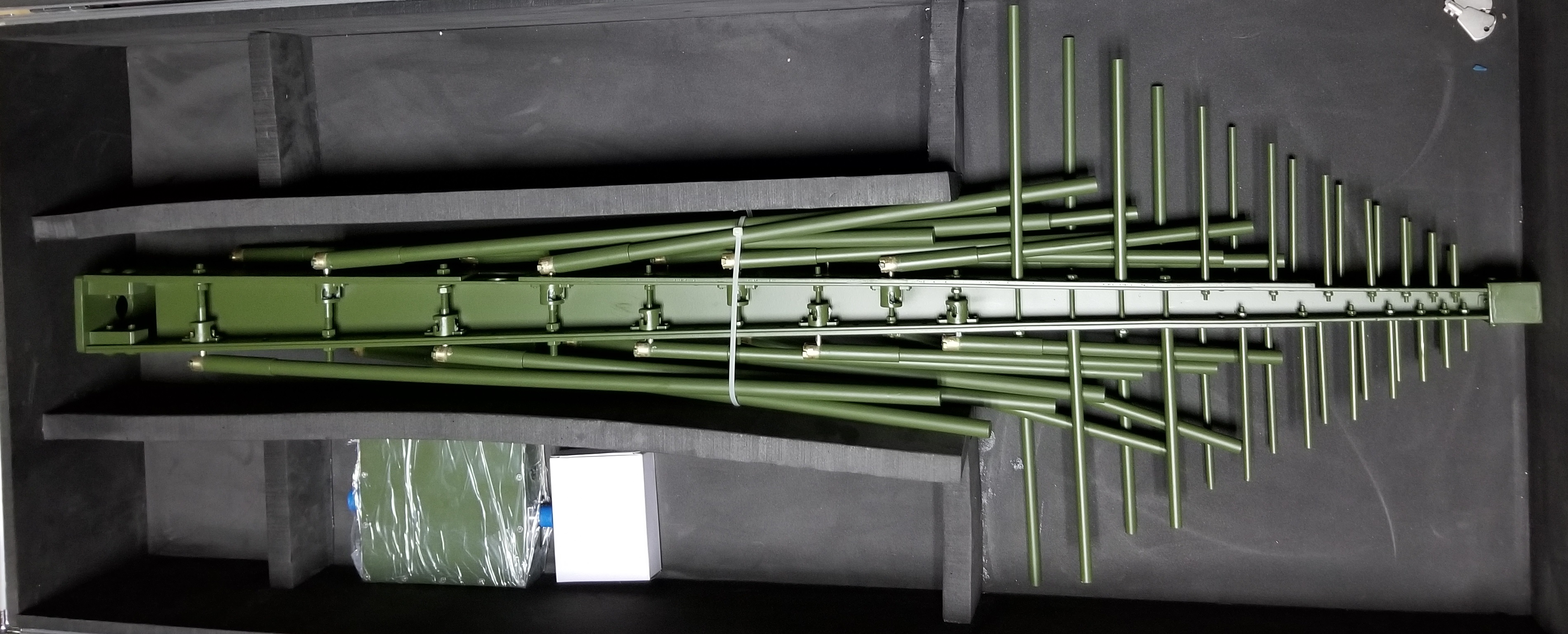 TN465 折疊對數(shù)周期天線